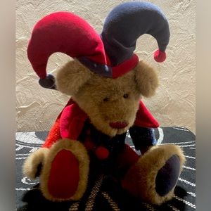 Boyds Bears & Friends “Mr. McFarkle” Red Blue Sparkle Jester Bear Collectable